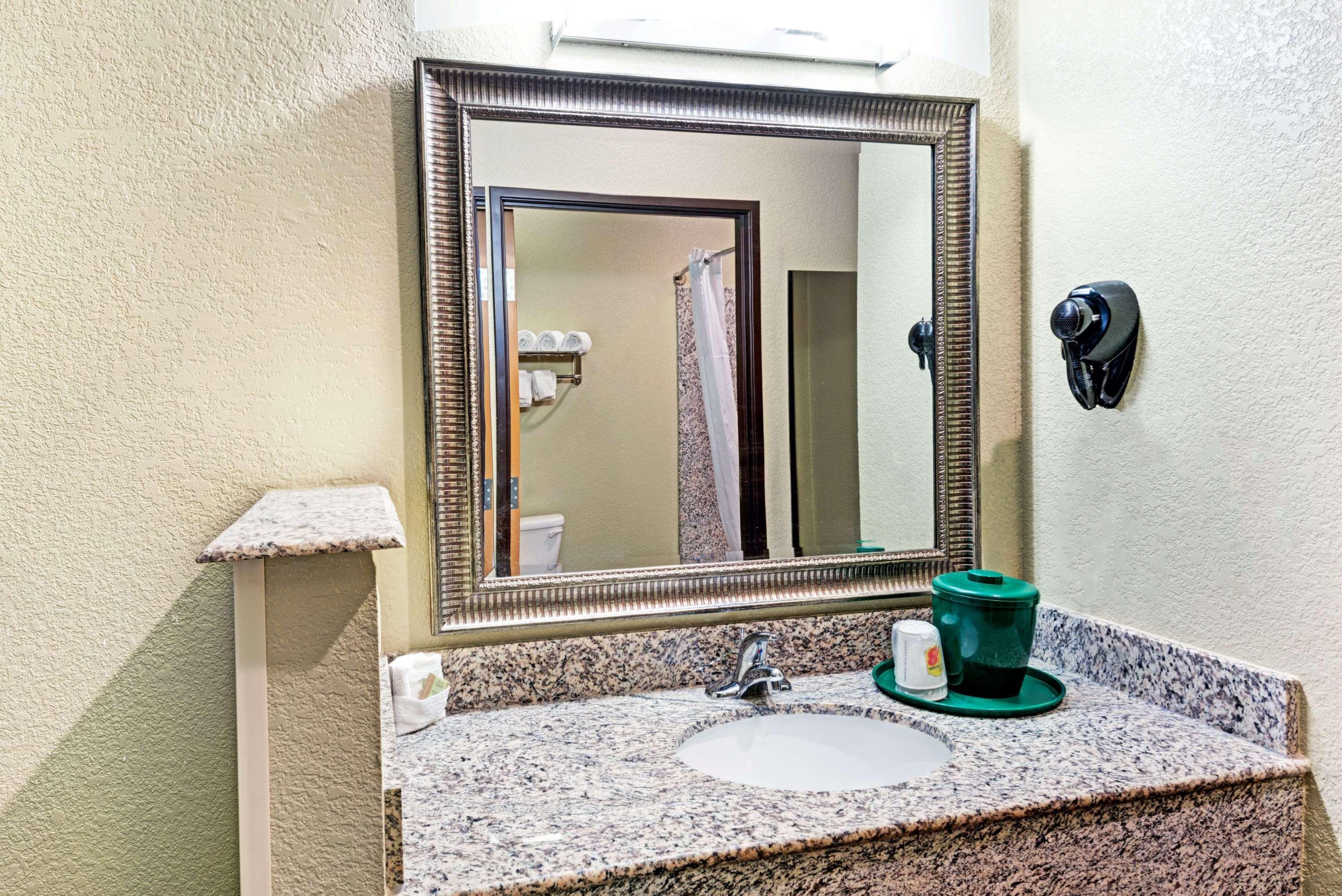 Hotel Super 8 By Wyndham San Antonio/Alamodome Area Extérieur photo